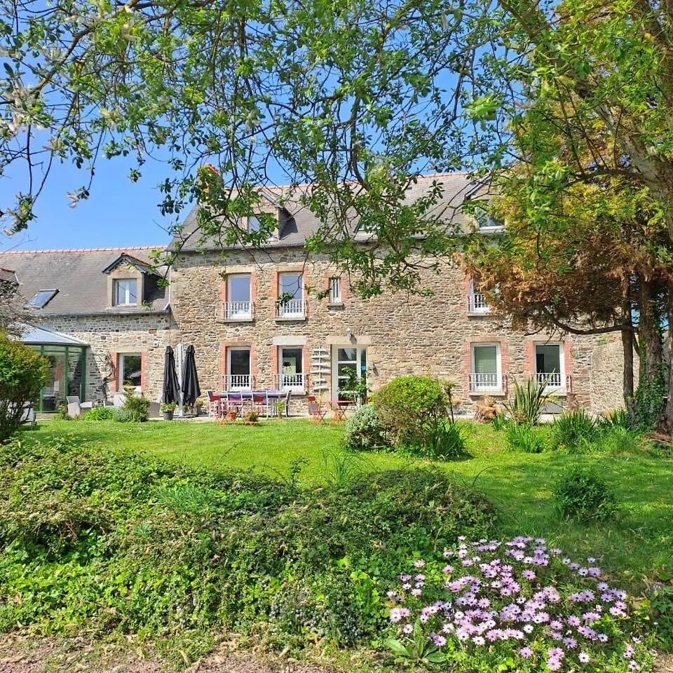 Chambres Le Lac Cherrueix Bed & Breakfast